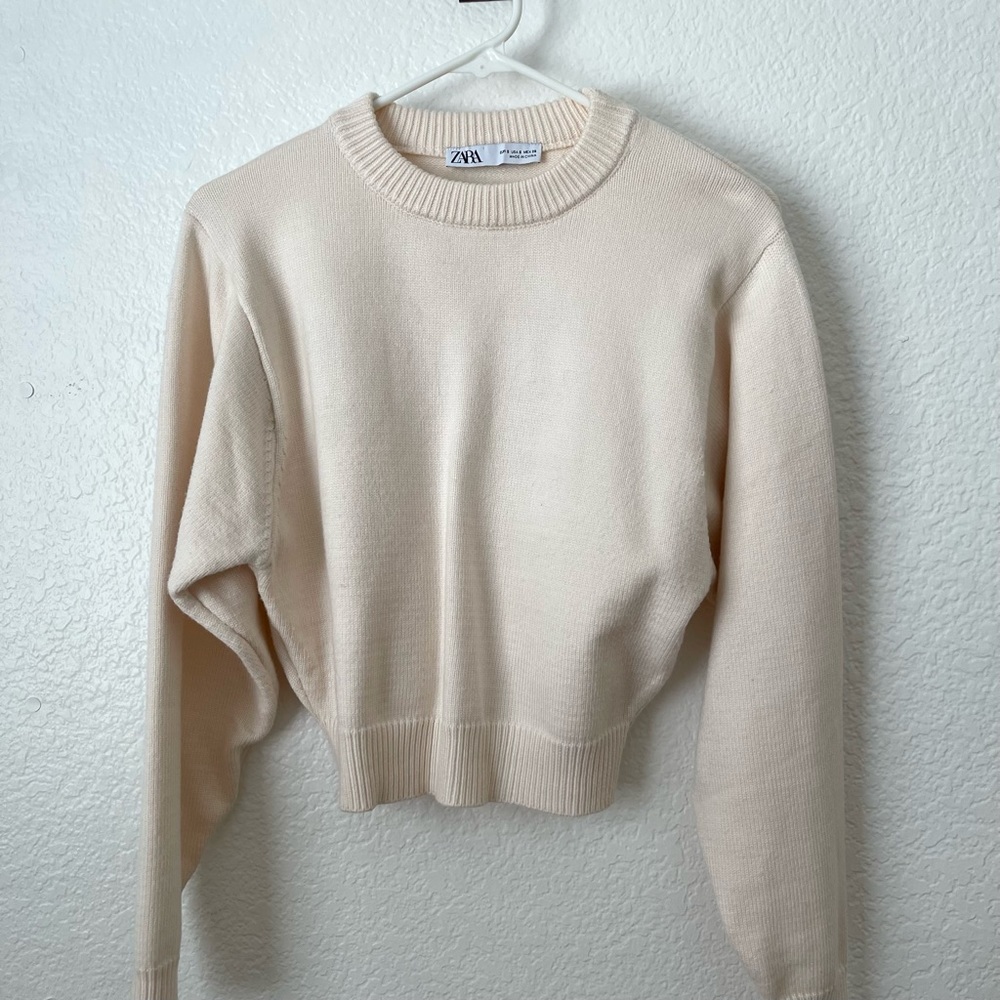 Zara Light Cream Cropped Sweater